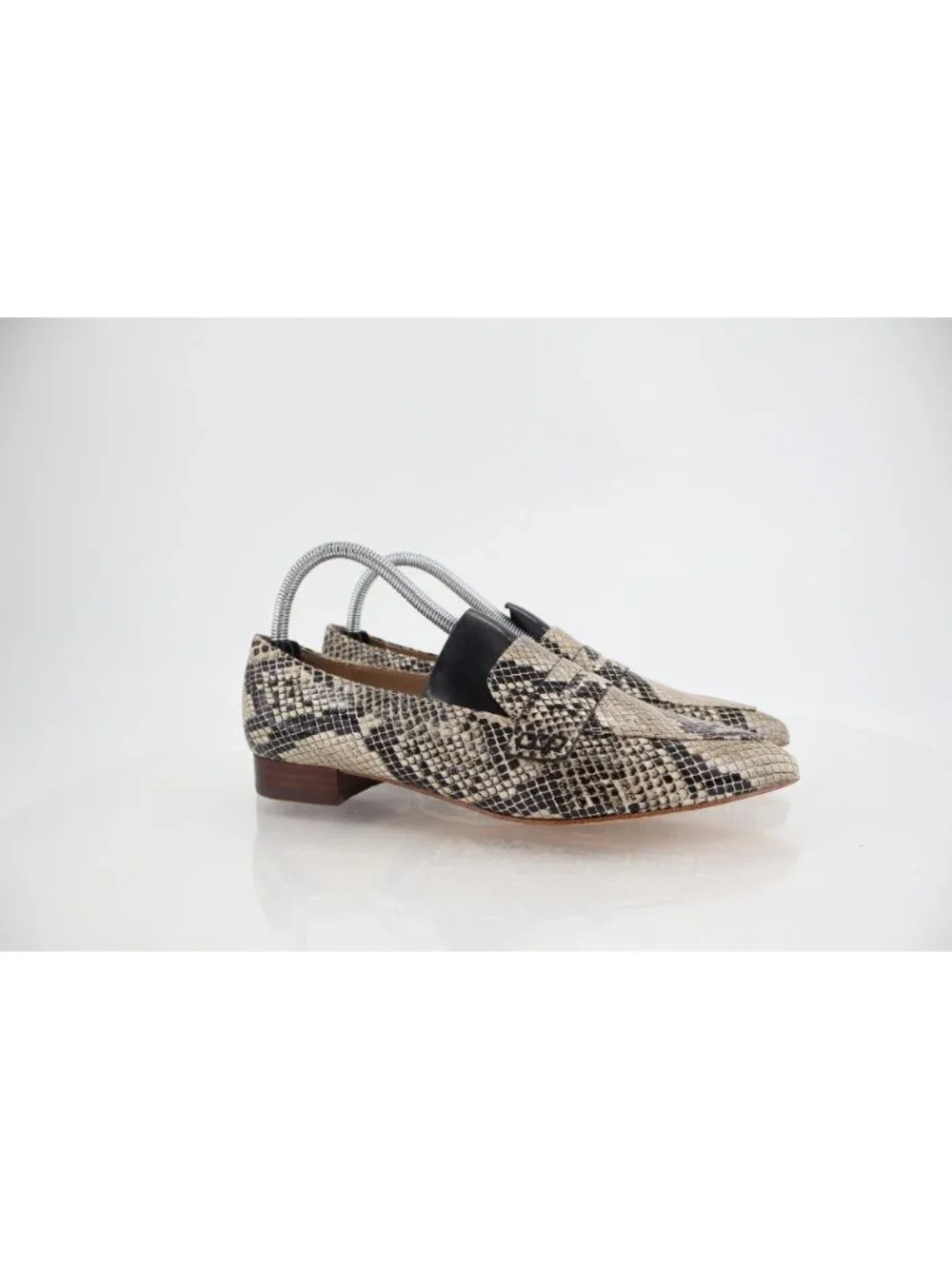 Marc Fisher Women's Feud Loafer Flat Size 8.5 Pointed Slip On Shoe Leather Snake